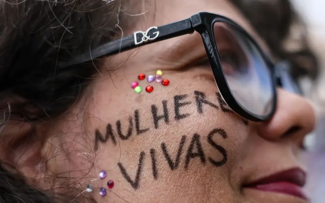 Publicadas leis que ampliam combate à violência contra as mulheres