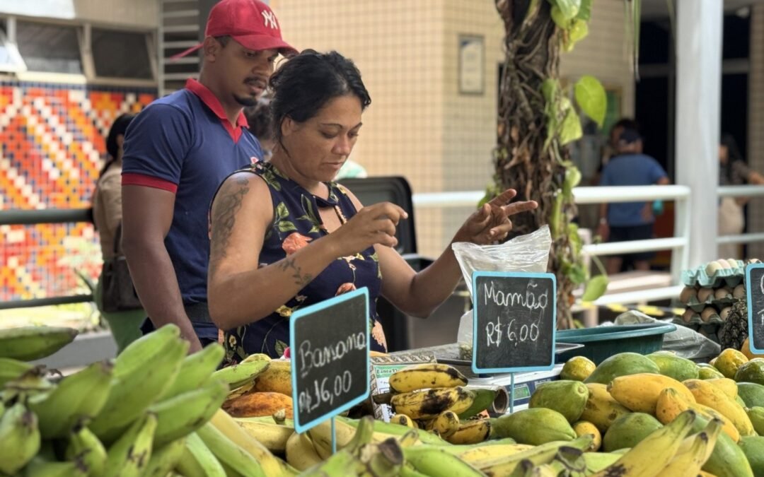 Feira orgânica reúne produtores de três municípios no Sesc Poço