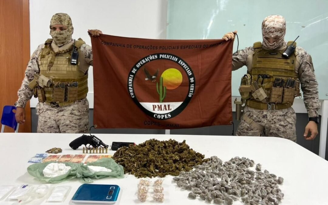 PM prende dupla com arma e drogas durante operação em Olivença