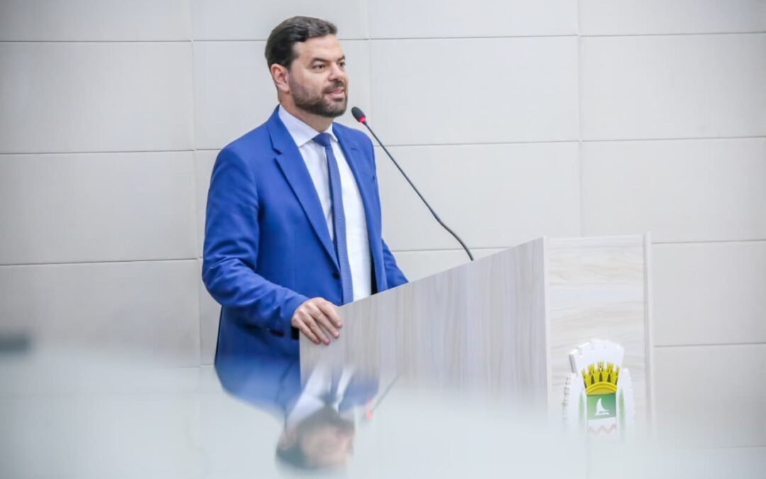 Chico Filho cobra providências da concessionária Sanama por prejuízos no bairro da Santa Lúcia