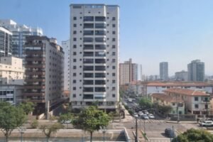 Apartamento do espólio de Pelé vai a leilão por dívida de condomínio em Santos