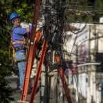 Mais de 200 toneladas de cabos retirados reduzem riscos de acidentes e incêndios em Maceió
