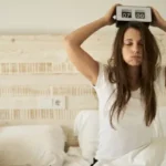 “Jet lag social”: entenda o efeito de dormir tarde e acordar cedo