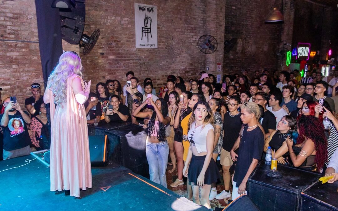 Primeira drag homenageada pela Câmara de Atalaia integra elenco do Festival Drag Dinner Alagoas