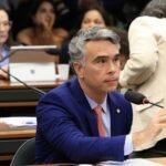 Rafael Brito cobra identificação e prisão de homem que importunou aluna na saída da escola em Maceió