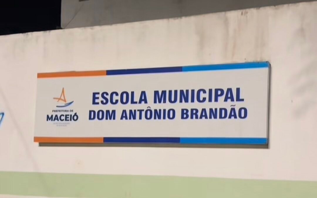 Reformas inacabadas revelam descaso com a educação municipal em Maceió 