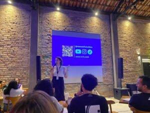 Festival internacional Pint of Science leva ciência para bares e espaços públicos em Maceió
