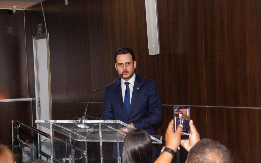 TRE de Alagoas diploma Nivaldo Albuquerque após retotalização dos votos para deputado federal