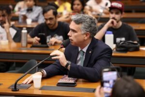 Rafael Brito vê avanço na regra de transição da PEC 6x1 e reforça urgência da votação no Senado