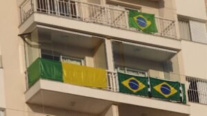 Condomínios discutem proibição de bandeiras do Brasil em varandas durante Copa e eleições