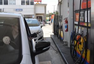 Paulo Dantas sanciona lei para subsidiar diesel e garantir abastecimento em Alagoas
