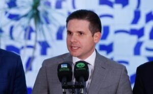 Hugo Motta defende emendas parlamentares e critica comparação com “penduricalhos”