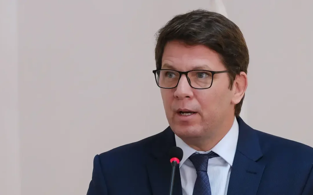 Câmara informa ao STF que Mário Frias viajou ao exterior sem autorização oficial