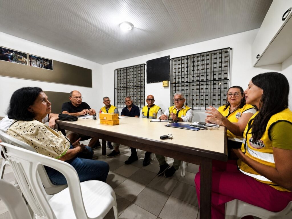 Ronda no Bairro amplia diálogo com moradores para reforçar policiamento comunitário no Vera Arruda
