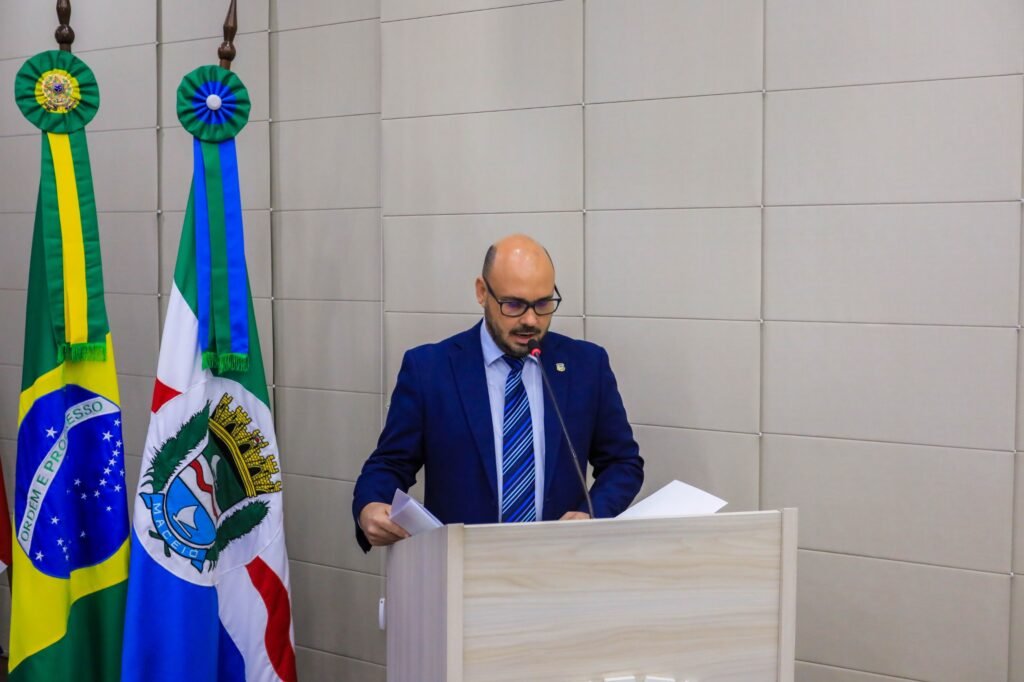 Tácio Melo destina R$ 100 mil a instituição de acolhimento de crianças em Maceió