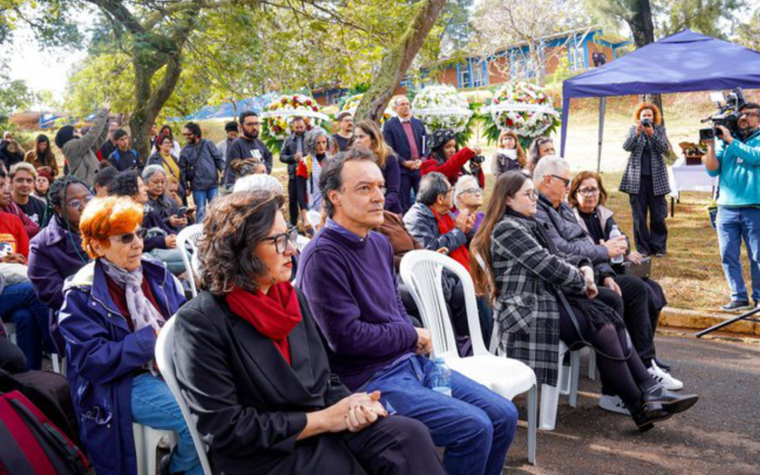 Governo sepulta marinheiro vítima da ditadura após mais de 50 anos