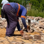 Prefeitura de Cacimbinhas pavimenta acesso entre Guaxinim e BR-316 