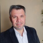 Professor da Ufal lança livro que propõe olhar crítico sobre o cotidiano e combate o “achismo”