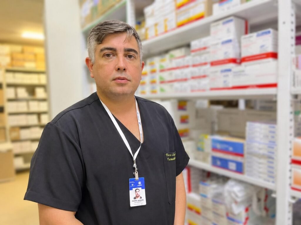 Uso e armazenamento inadequados de medicamentos elevam riscos de intoxicação, alerta farmacêutico