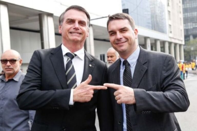 Queda de Flávio Bolsonaro em pesquisa reacende debate sobre sucessão no campo bolsonarista
