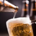 Justiça reverte demissão de funcionário punido por consumir cerveja concorrente fora do trabalho