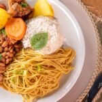 Nutricionista orienta como montar o almoço para controlar diabetes sem abrir mão de arroz e feijão
