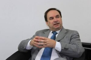 Luciano Barbosa elogia gestões de Renan Filho e Paulo Dantas, mas mantém indefinição sobre apoio ao governo de Alagoas