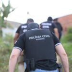 Operação cumpre 17 mandados contra facções criminosas em Penedo