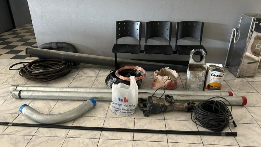 Dono de ferro-velho é preso por receptação de fios de cobre furtados em Maceió