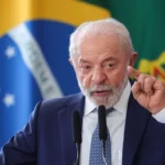 Lula critica brasileiros que apoiam sanções dos EUA e fala em “traição ao país”