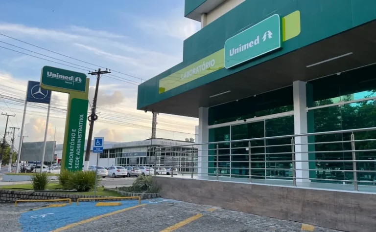 Justiça condena Unimed Maceió a custear cirurgia reparadora e indenizar paciente bariátrica