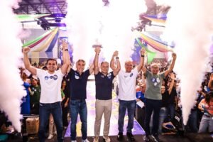 Deputado reúne mais de 5 mil em encontro de pré-campanha