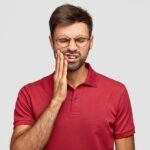 Casos de bruxismo crescem com avanço do estresse e da ansiedade, alerta especialista