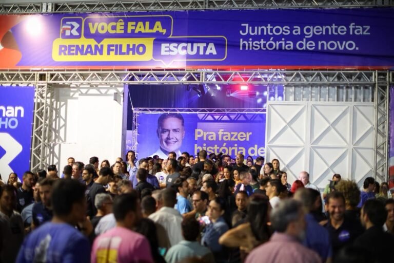 Renan Filho inicia debates para plano de governo com encontro sobre educação