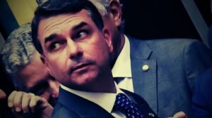 Moraes marca depoimento de Flávio Bolsonaro à PF para dia 28