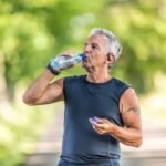 Hidratação na terceira idade: um hábito simples que protege a saúde