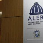 CCJ da Alerj aprova projeto que cria “tornozeleira rosa” para agressores de mulheres