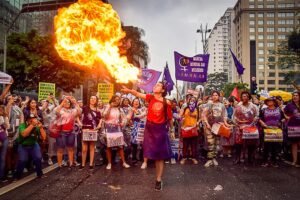 Deputadas do PT acionam PGR para investigar declarações sobre voto feminino