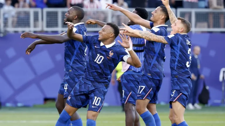 Copa 2026 entra para a história com quatro campeãs nas semifinais