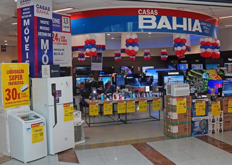 Casas Bahia é condenada a indenizar cliente após TV apresentar defeito em 14 dias