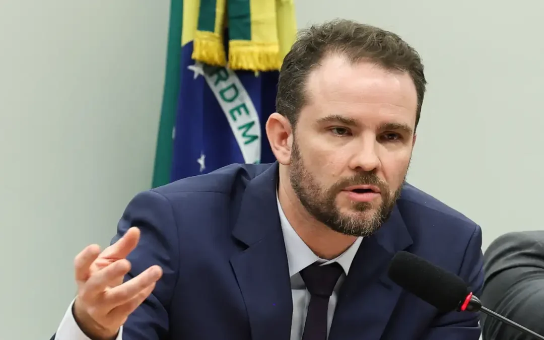 Ministro da Fazenda atribui alta da dívida pública aos juros elevados, não ao aumento de gastos