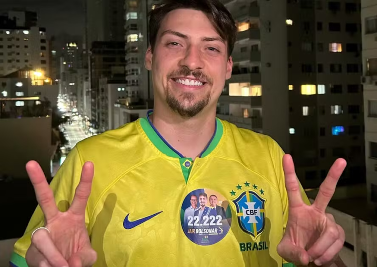 Jair Renan leva corte de R$ 4,5 mil no salário por faltar a sessões da Câmara em SC