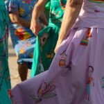 Livro registra histórias e bordados das mulheres de Riacho Doce em Maceió