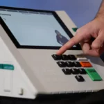 TSE reforça que assinatura digital e lacração impedem alterações nos sistemas das urnas eletrônicas