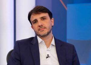 Renan Santos tem campanha à Presidência suspensa por decisão de Toffoli