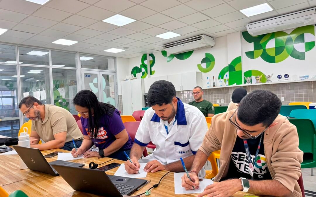 Professores do SESI participam de formação para fortalecer pesquisa científica nas escolas