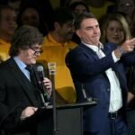 Flávio Bolsonaro mira modelo de Milei, marcado por perda de empregos e enfraquecimento da indústria