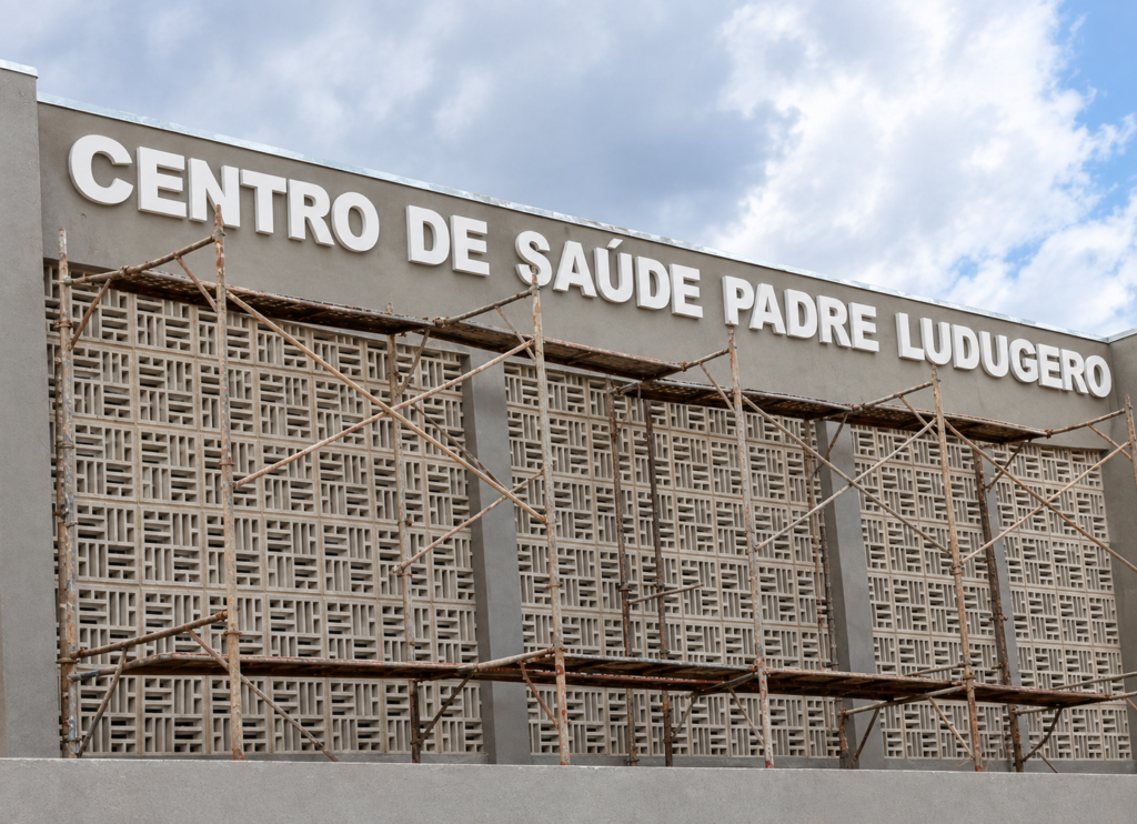 Prefeitura de Estrela de Alagoas acelera construção do Centro de Saúde Padre Ludugero 