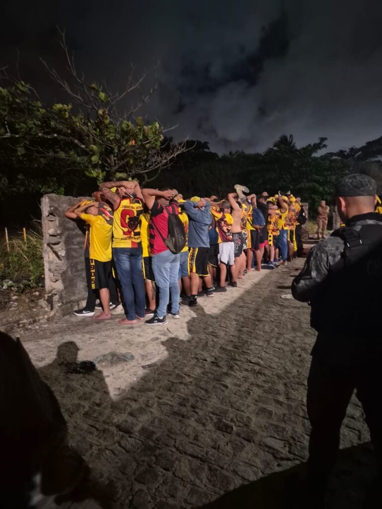 Torcedores do Sport são detidos após confusão no Estádio Rei Pelé