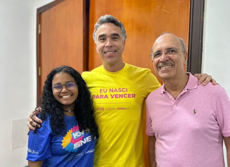 Ações de Rafael Brito em Penedo vão da ponte à pavimentação de ruas e construção de escolas